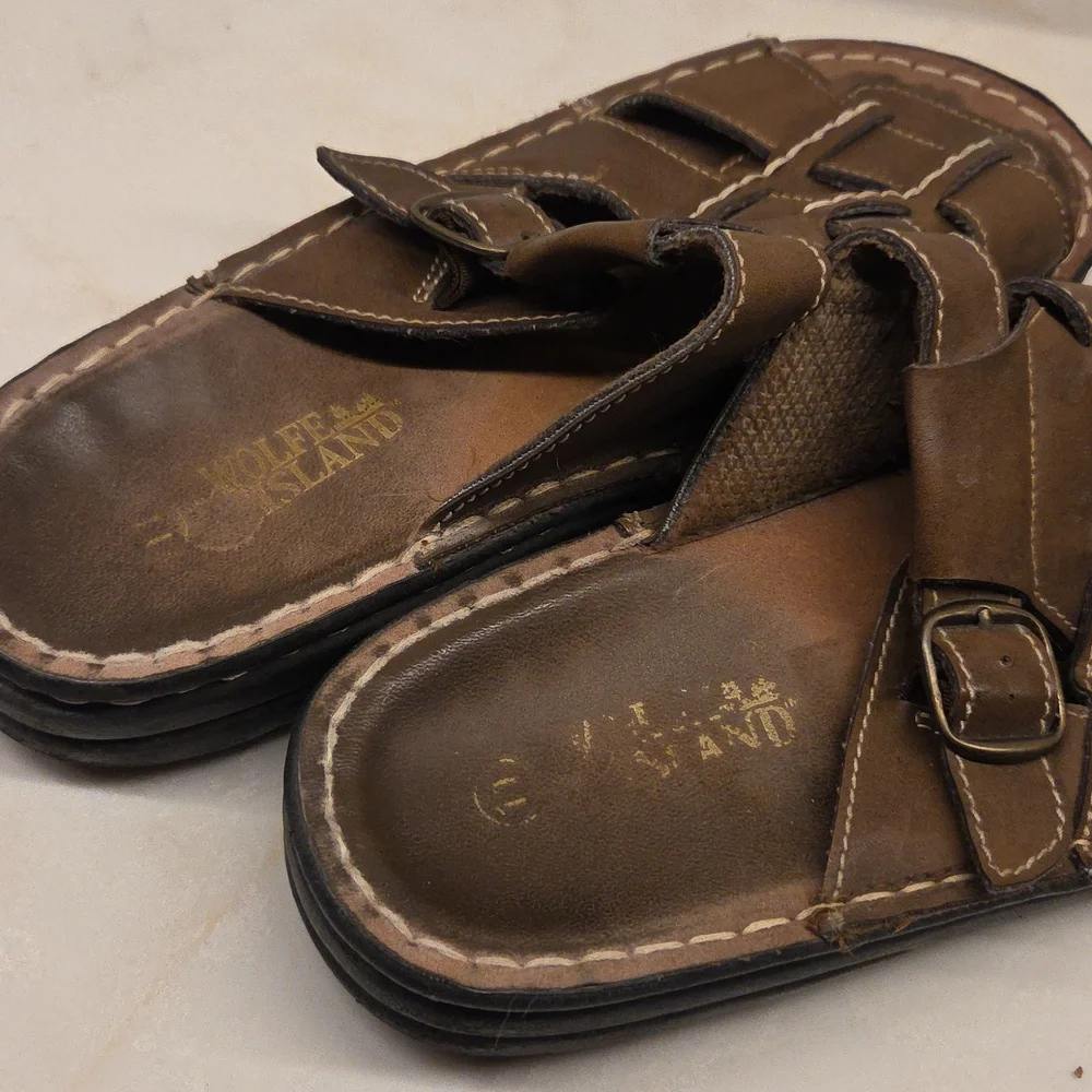 Wolfe Island Men's Brown Leather Sandals Size 11